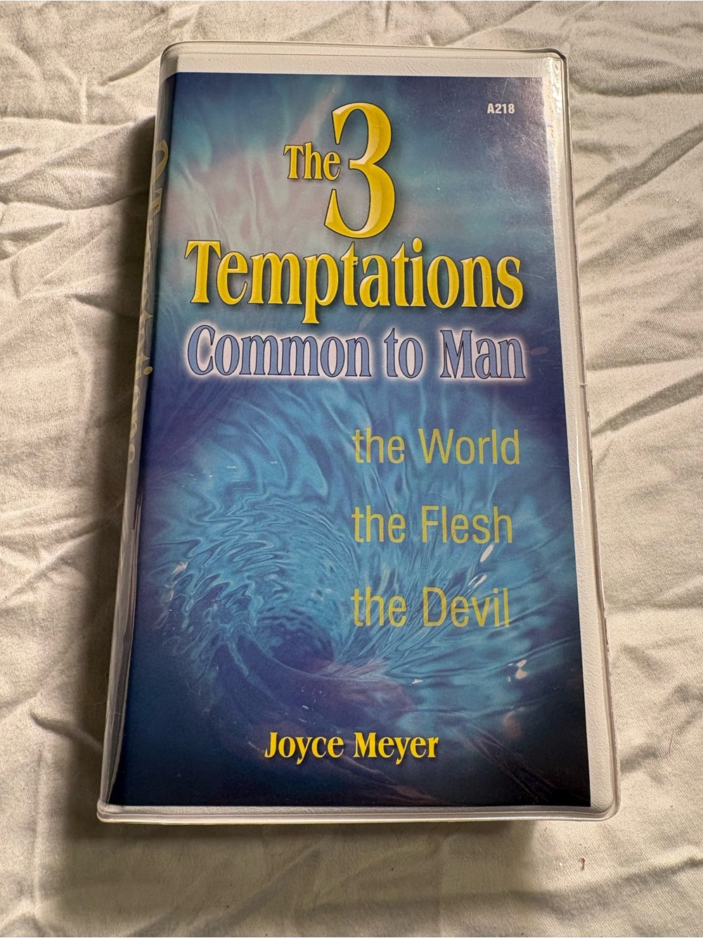 The 3 Temptations by Joyce Meyer - Blue Cover